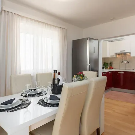 Holiday home House Tolic